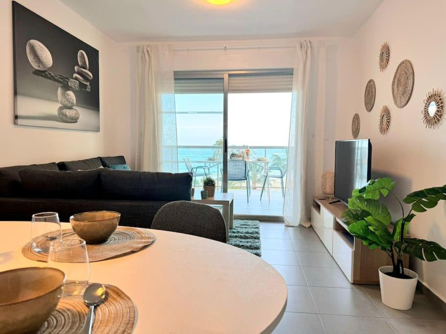 Suite Delphine By Calpitality Exterior photo